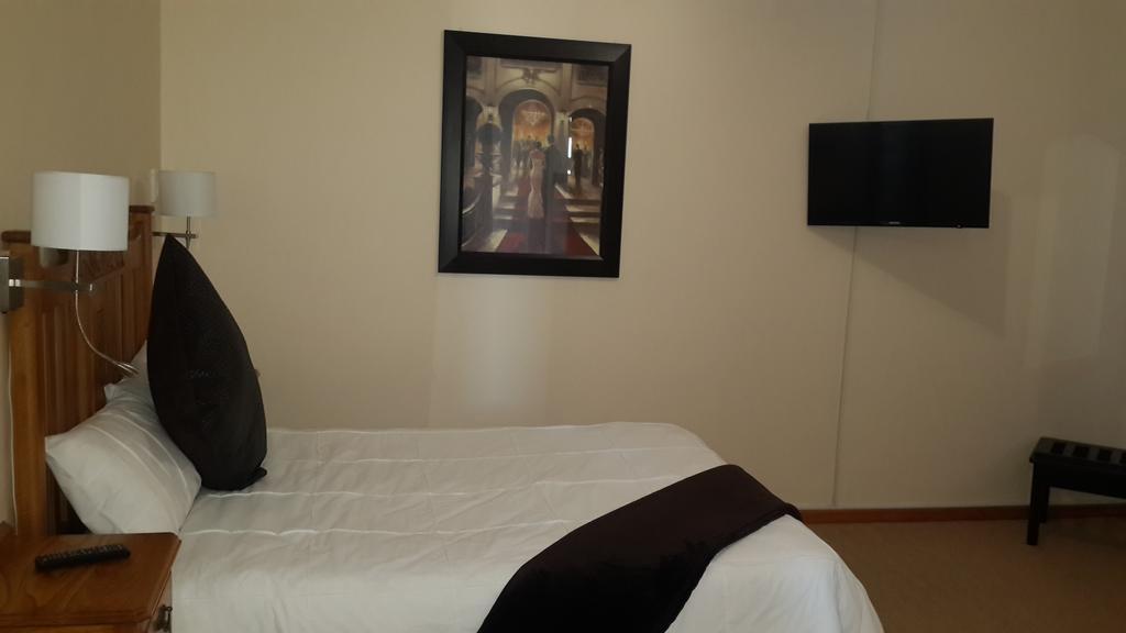 Victoria Hotel Bredasdorp Quarto foto